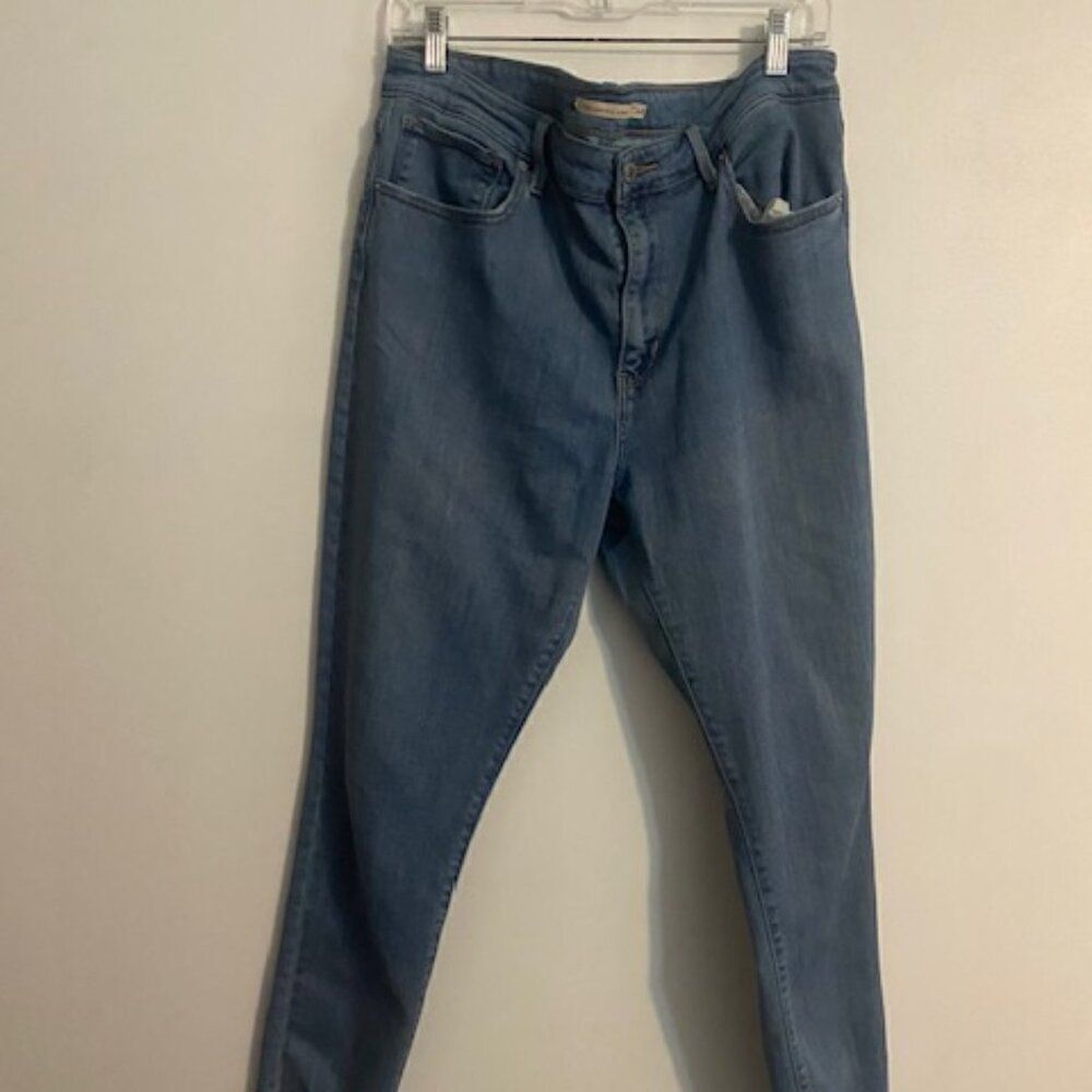 Levi's 721 High-rise distressed 5 pocket skinny jeans, size 34